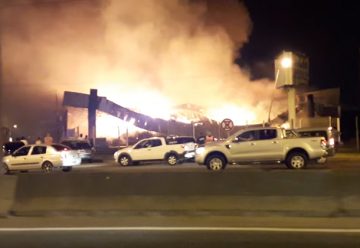 Trabajaron más de 60 dotaciones en incendio en Don Torcuato