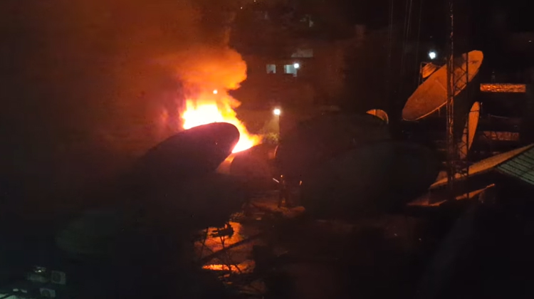 Un depósito de papeles se incendió en Parque Patricios