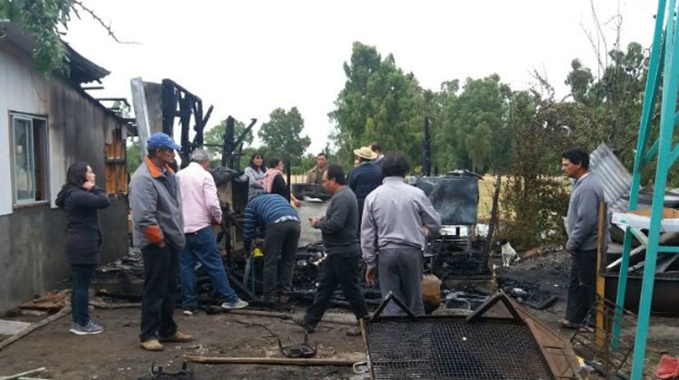 Afectados y vecinos cuestionan el accionar de los Bomberos