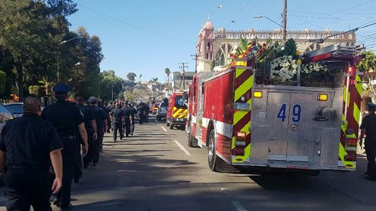 Dan el último adiós al bombero Joel en Tijuana