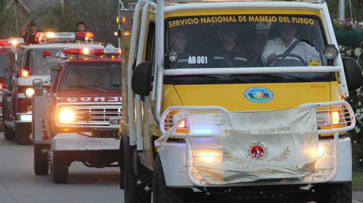 Bomberos Voluntarios presentaron su nuevo autobomba forestal