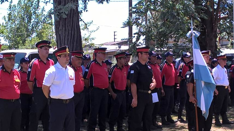 Celebraron el primer año de vida de los bomberos de El Peligro