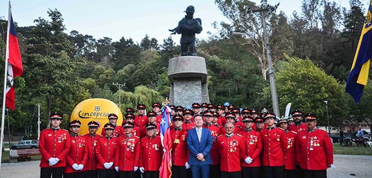 Municipio inaugura Monumento al Bombero de Concepción