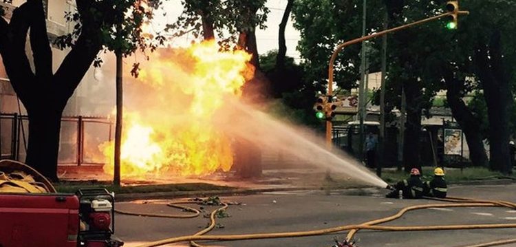 Gran escape de gas e incendio en Adrogué