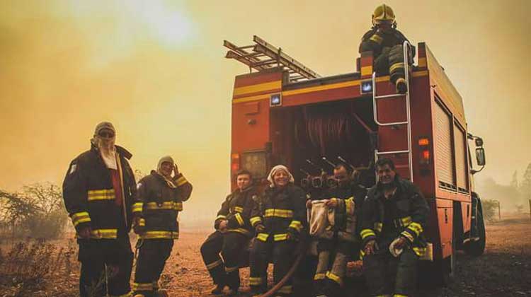 1.500 voluntarios están trabajando en los incendios forestales