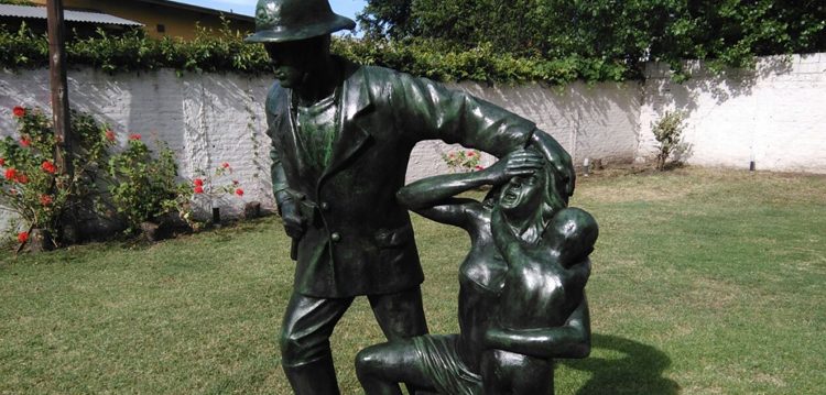 Restauran la histórica escultura de los Bomberos