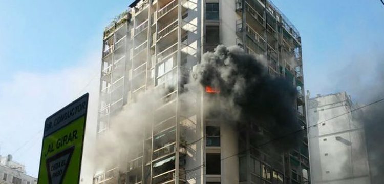 Incendio en edificio de Balvanera en la ciudad de Buenos Aires