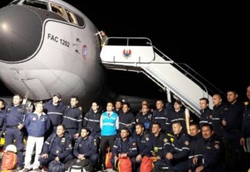 Bomberos colombianos viajaron a Chile para ayudar