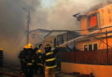 Declaran alerta y evacuan viviendas en Valparaíso