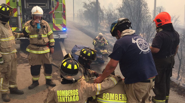 Bomberos de Chile llora la muerte de un camarada