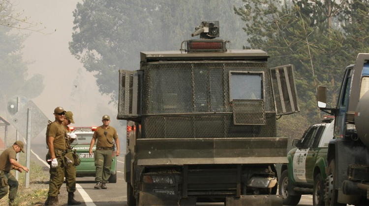 Los Carros lanza aguas, los nuevos mejores amigos de Bomberos