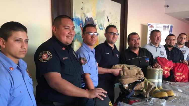 Recibe donación Bomberos Voluntarios y Grupo STEM