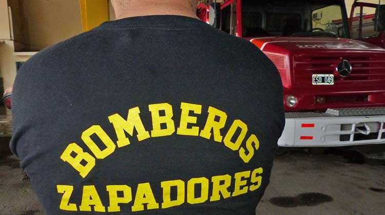 Bomberos Zapadores al borde de la salida de servicio