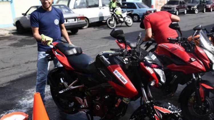 Piden colaboración para bombero que sufrió accidente
