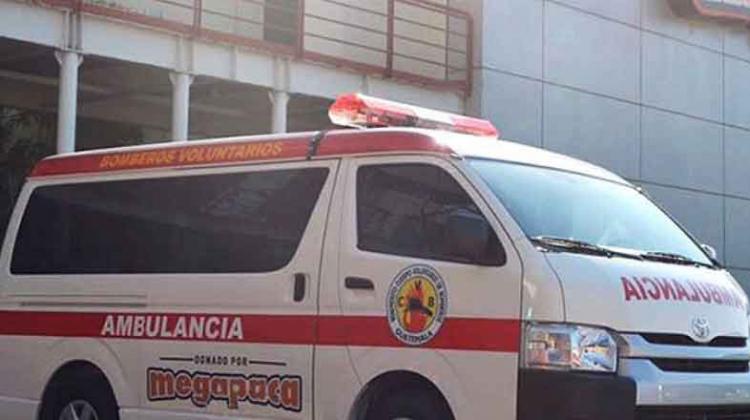 Donan ambulancia a Bomberos Voluntarios de Escuintla