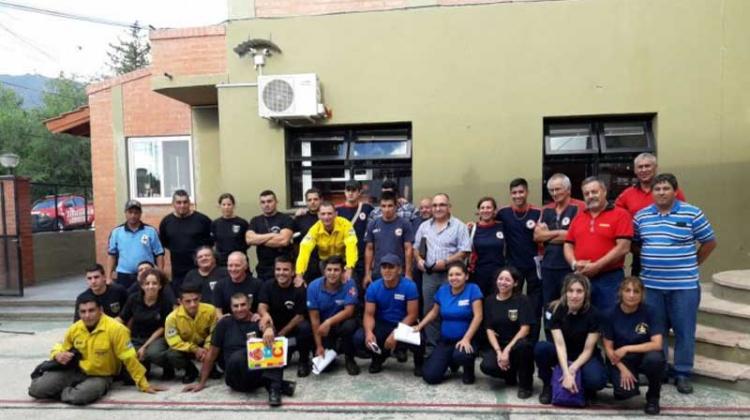 Capacitación sobre incendios forestales en Merlo