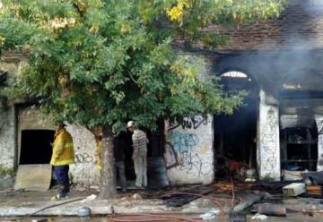 Incendio generalizado afectó muebleria en Uruguay