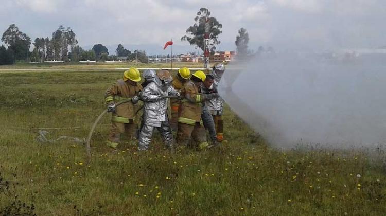 Futuros bomberos aeronáuticos inician capacitación