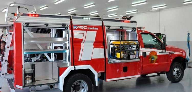 Bomberos de Rawson presentaron nueva autobomba