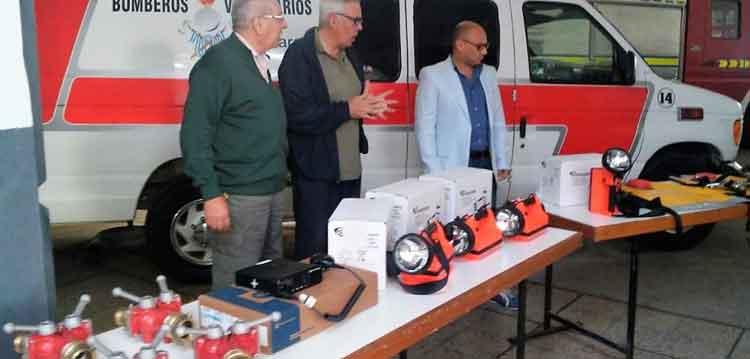 Bomberos recibieron equipamiento para incendios forestales
