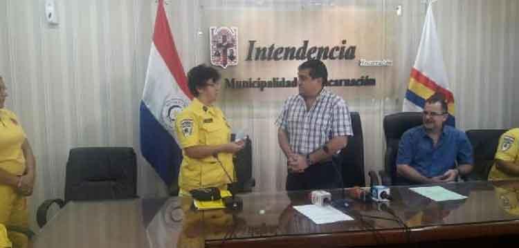 Municipio entrega importante aporte economico a bomberos