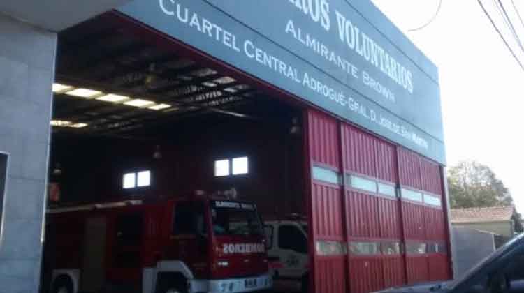 Bomberos de Brown agradeció ayuda económica a los vecinos
