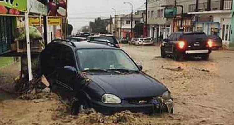 Los bomberos trabajan sin descanso en Comodoro Rivadavia