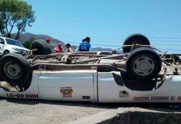 Unidad de Bomberos se accidenta en carretera Panamericana