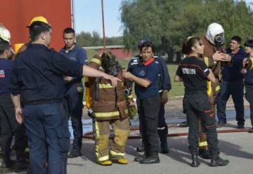 Bomberos de la provincia de San Luis se capacitan en el CEMI