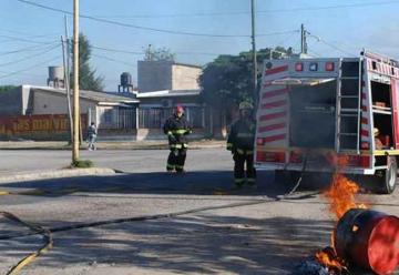 Simulacro de incendio realizado por Bomberos de La Banda
