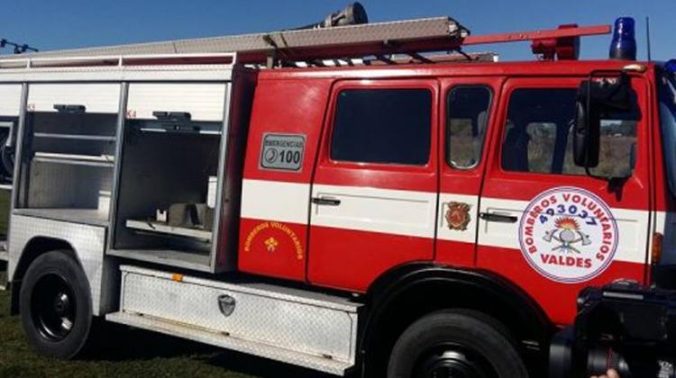 Bomberos Voluntarios de Valdés recibió nueva unidad