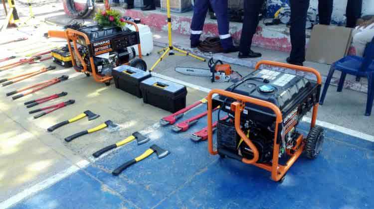 Alcaldía de Cartagena felicitó y entregó dotación a Bomberos