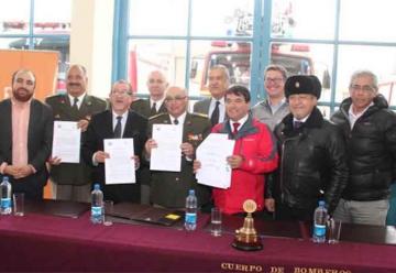Gobierno Regional financia 21 nuevos carros para bomberos
