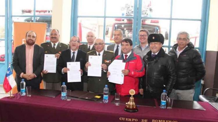 Gobierno Regional financia 21 nuevos carros para bomberos