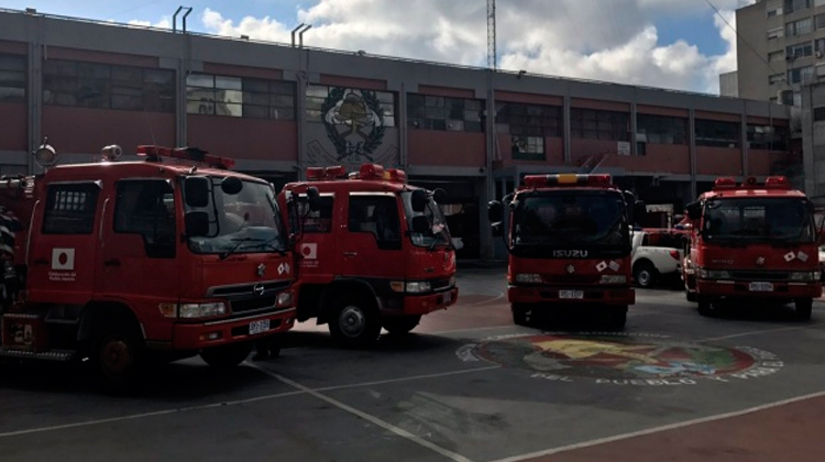 Japón donó cuatro camiones contra incendio