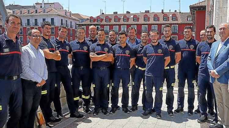 Valladolid suma trece nuevos bomberos al parque