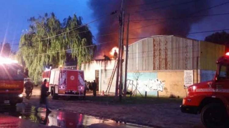 Se incendió un galpón en Quilmes Oeste