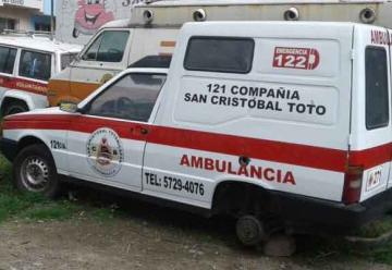 Delincuentes roban llantas de una ambulancia en Totonicapán