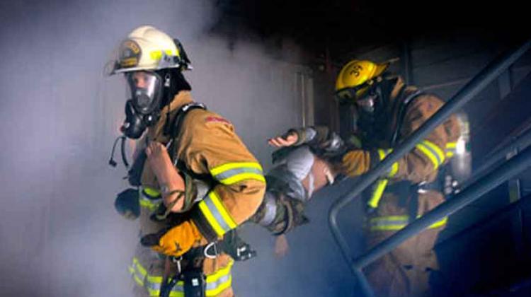 Trajes para bomberos voluntarios de Trinidad siguen en la Aduana