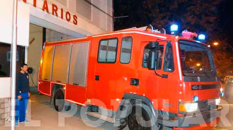 Bomberos presentó una nueva autobomba