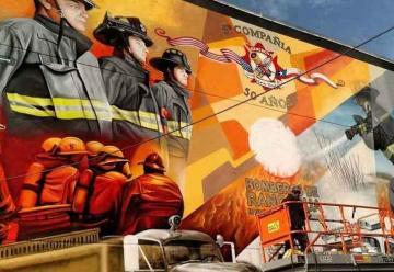 Mural conmemora 50 años de fundación de 5° Compañía de Bomberos de Rancagua