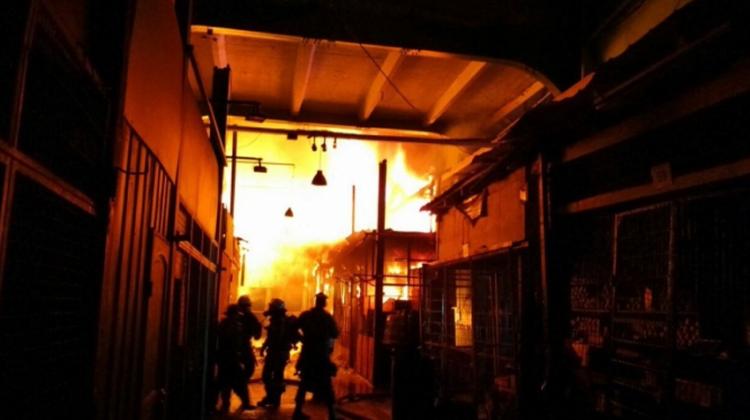 Incendio en el Mercado El Cardonal de Valparaiso