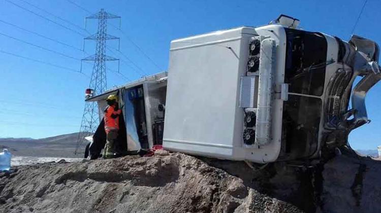 Volcamiento de carro de Bomberos con dos lesionados en Calama