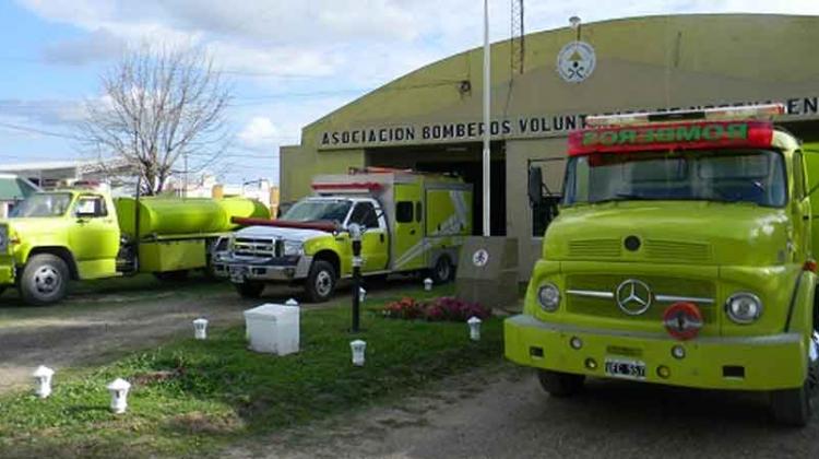 Bomberos Voluntarios de Nogoya recibieron equipamiento