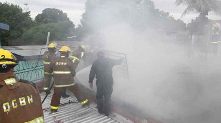 Bomberos lanzan chat en línea para ayudar a la población
