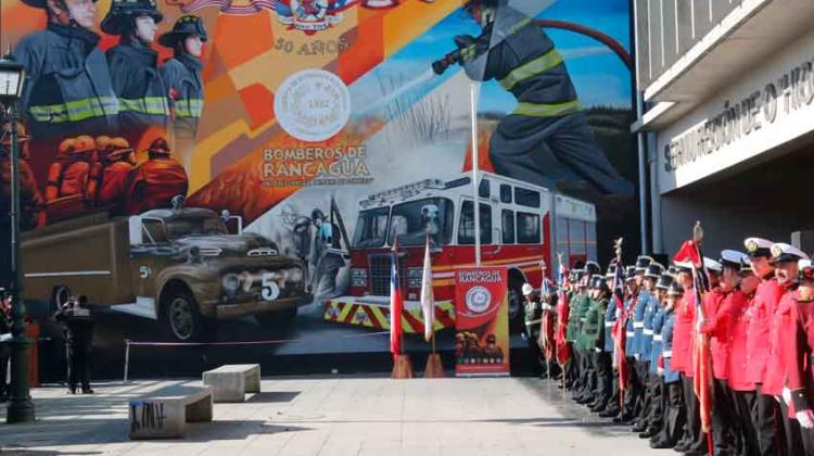 Bomberos inaugura mural gigante en Rancagua