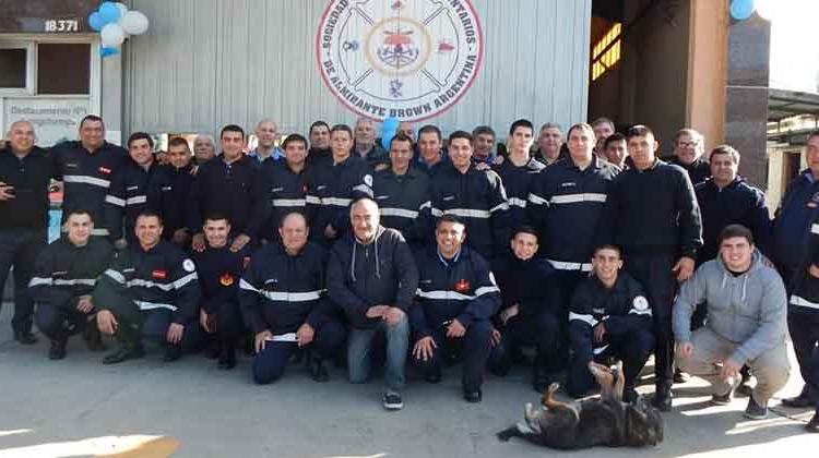 Bomberos de Almirante Brown compraron equipamiento