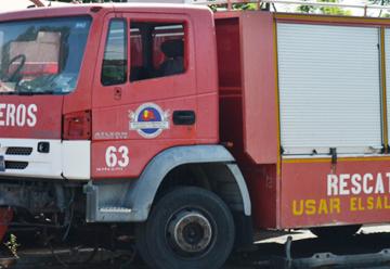 Bomberos trabaja con vehículos obsoletos