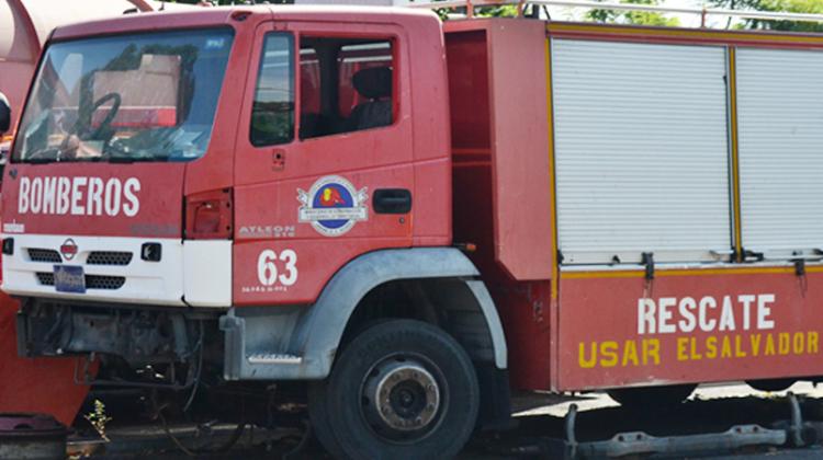 Bomberos trabaja con vehículos obsoletos