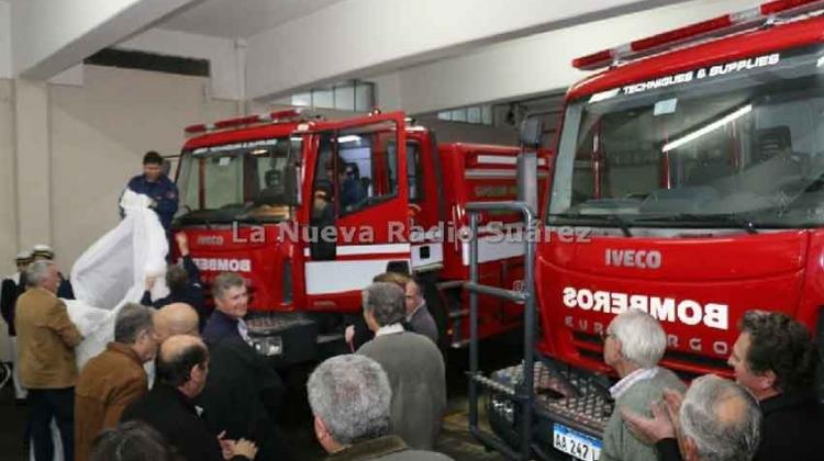 Bomberos de Coronel Suárez presentaron dos nuevas unidades